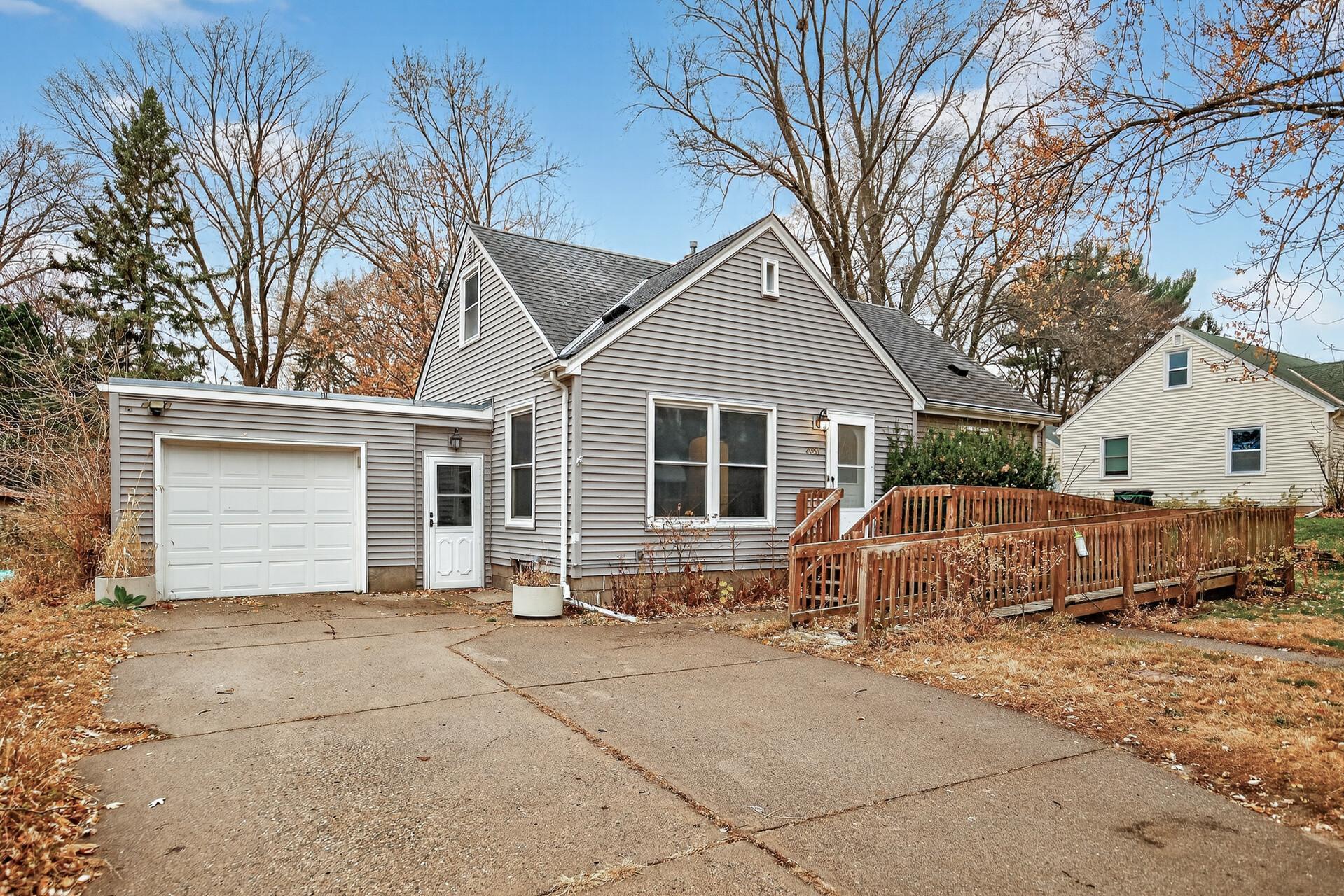 1st image of 2057 Giesmann St, Saint Paul, MN 55113 | MLS# 7126454