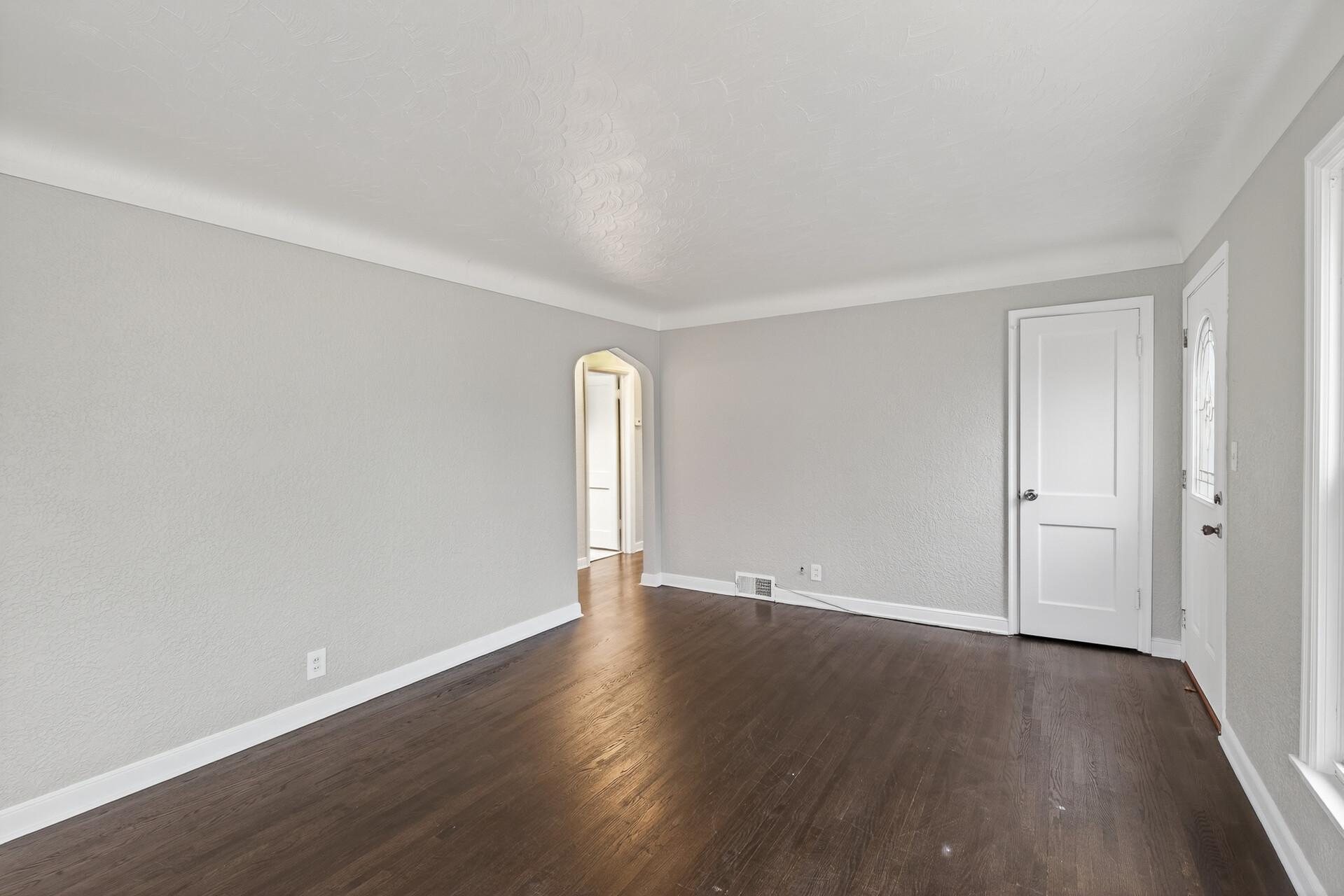 4th image of 2057 Giesmann St, Saint Paul, MN 55113 | MLS# 7126454