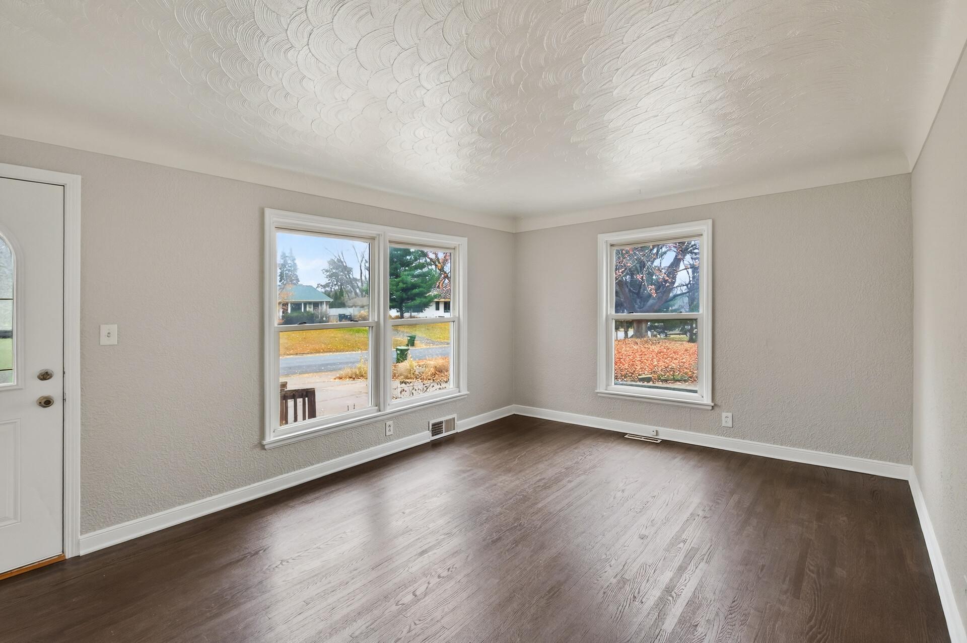 5th image of 2057 Giesmann St, Saint Paul, MN 55113 | MLS# 7126454