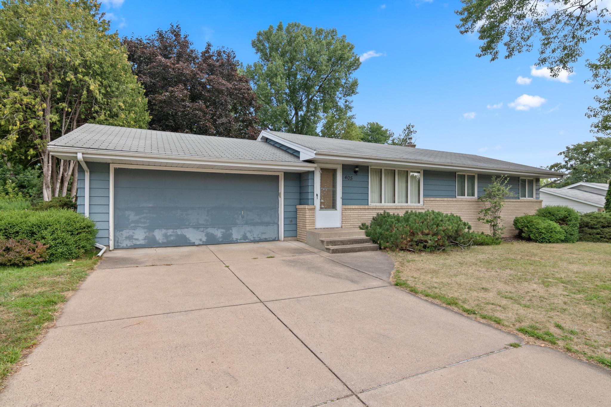 2nd image of 405 Terrace Dr, Saint Paul, MN 55113 | MLS# 7126455
