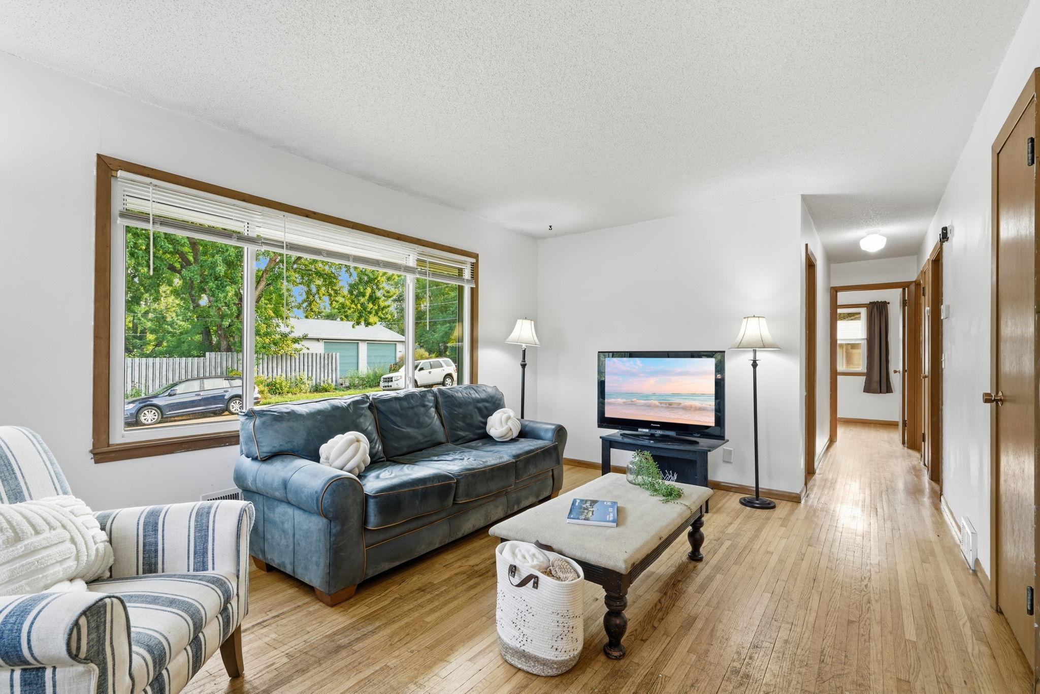 2nd image of 4357 Main St Ne, Minneapolis, MN 55421 | MLS# 7126491