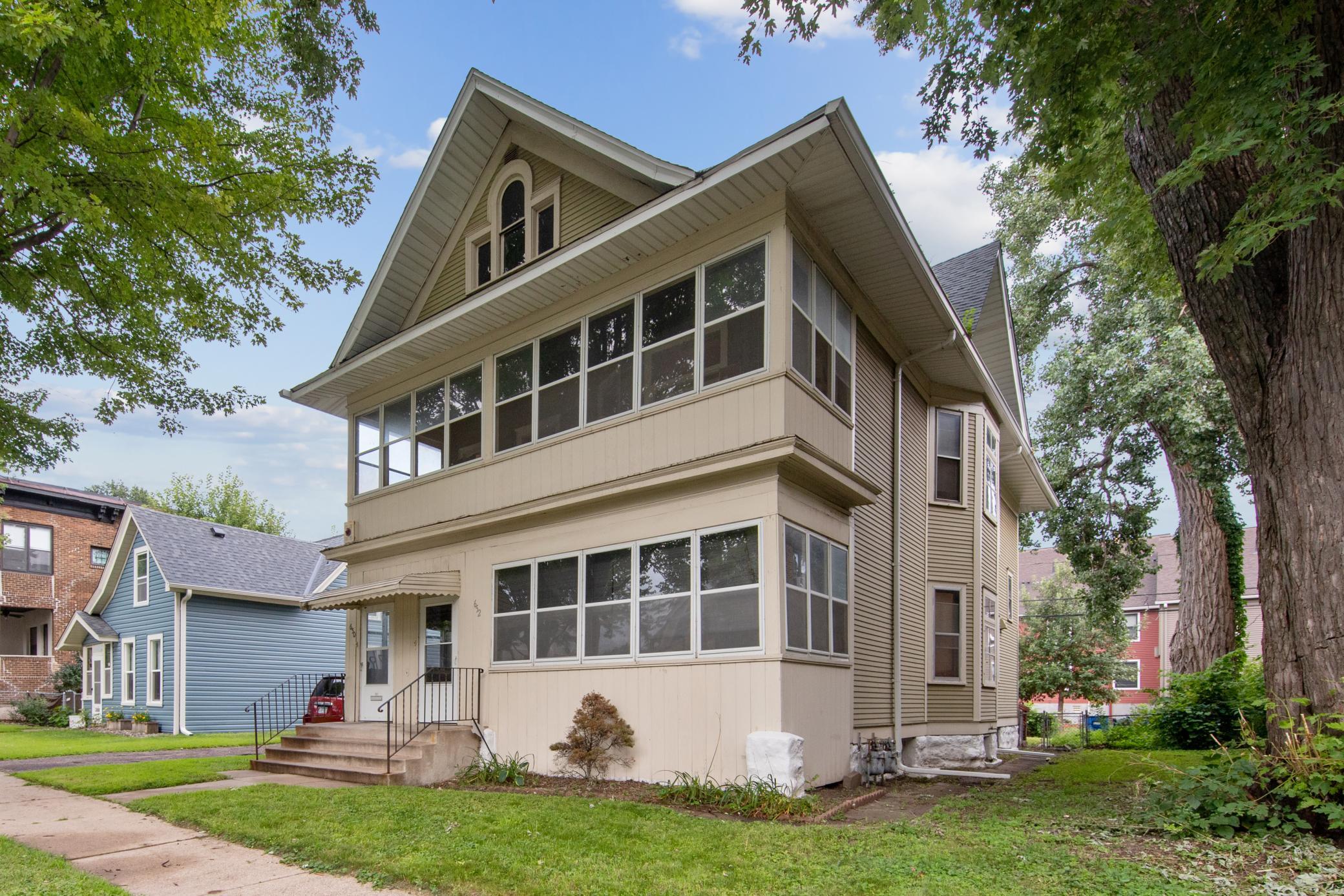 2nd image of 652 Dayton Ave, Saint Paul, MN 55104 | MLS# 7126497