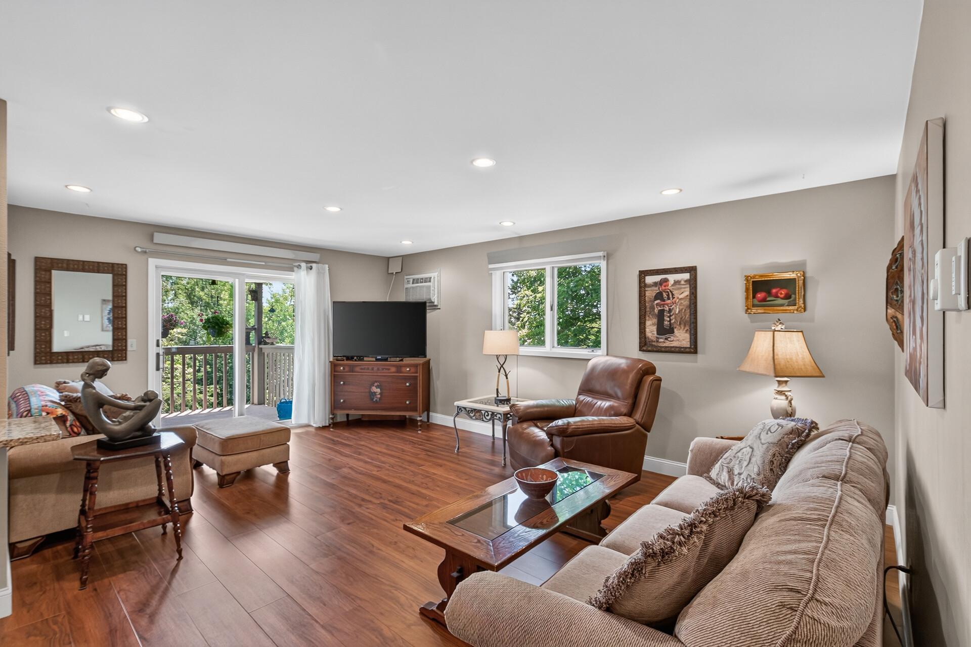 5th image of 3275 80th St E, Inver Grove Heights, MN 55076