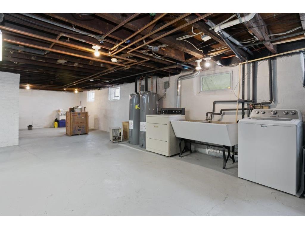 16th image of 2748 Dupont Ave S, Minneapolis, MN 55408 | MLS# 7126562