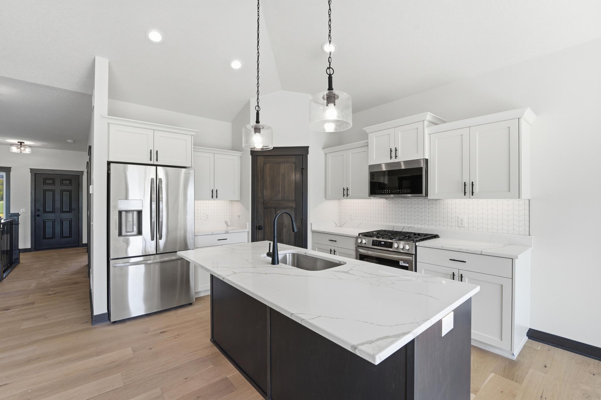 3rd image of 909 Acorn Ct, Hudson, WI 54016 | MLS# 7126576