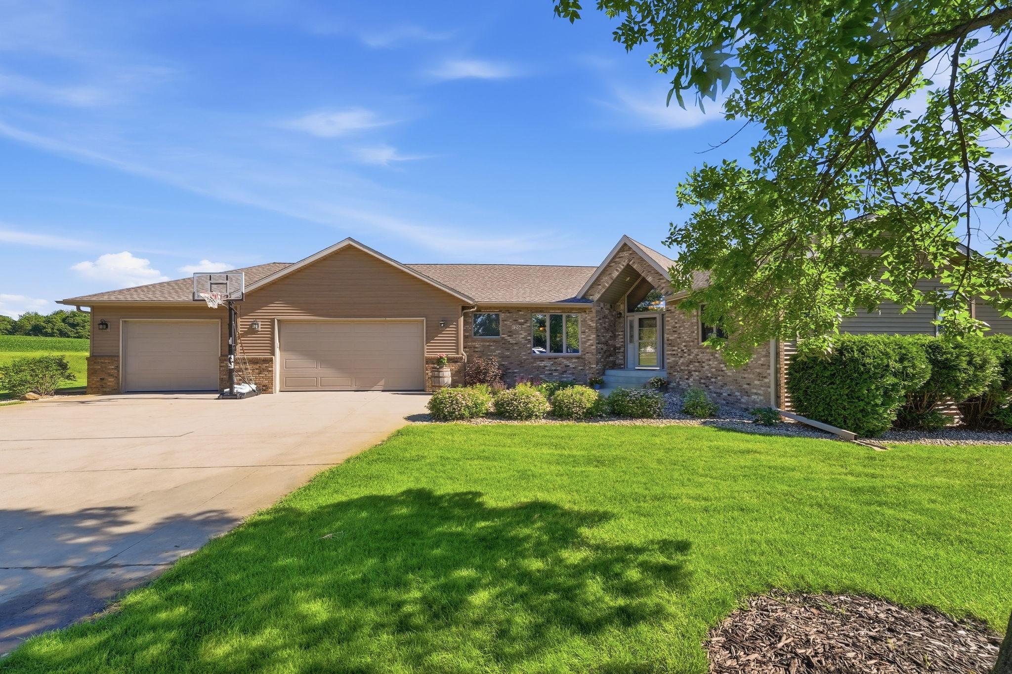 1st image of 126 57th Ave Ne, Willmar, MN 56201 | MLS# 7126580