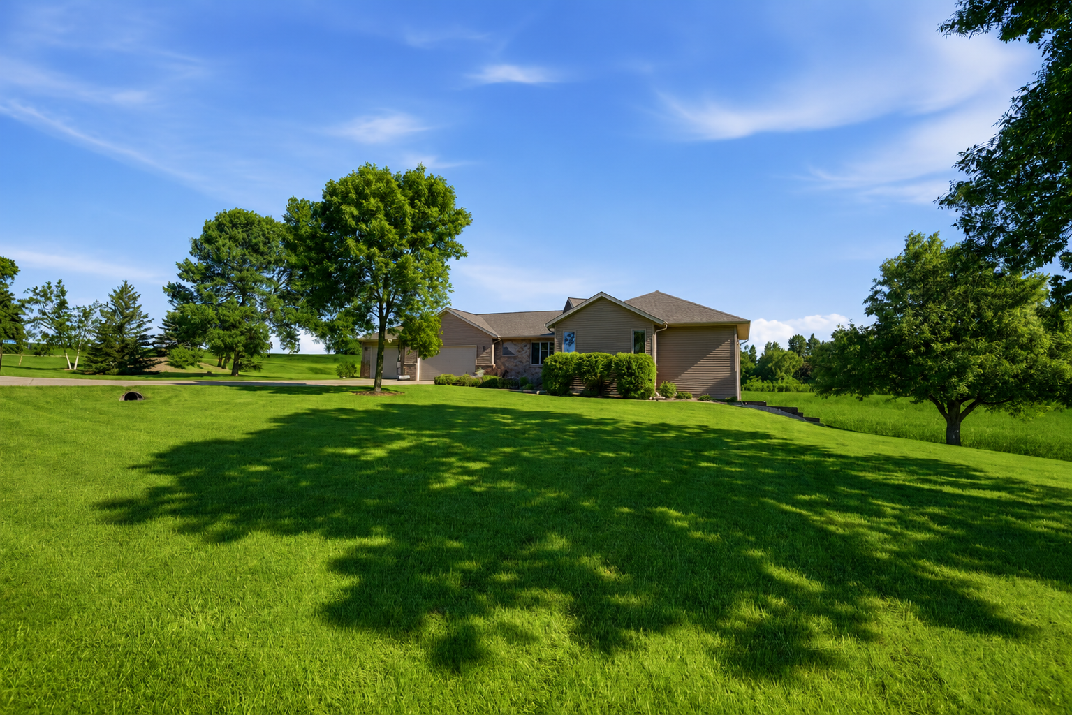 2nd image of 126 57th Ave Ne, Willmar, MN 56201 | MLS# 7126580