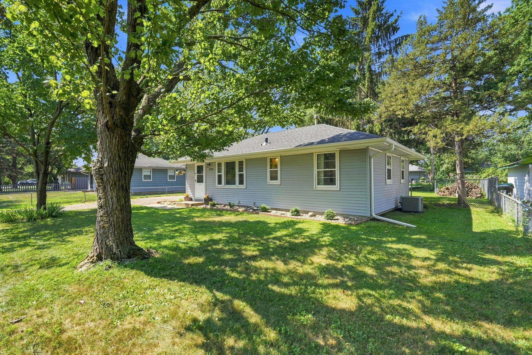 3rd image of 11698 Juniper St Nw, Minneapolis, MN 55448 | MLS# 7126611
