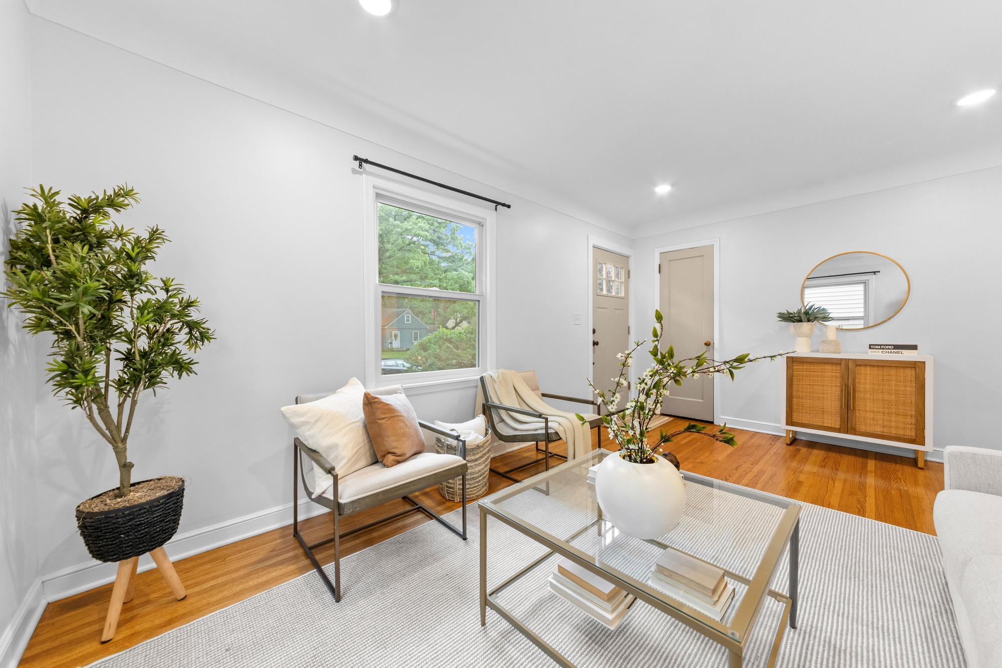 2nd image of 2729 Hampshire Ave S, Minneapolis, MN 55426 | MLS# 7126621