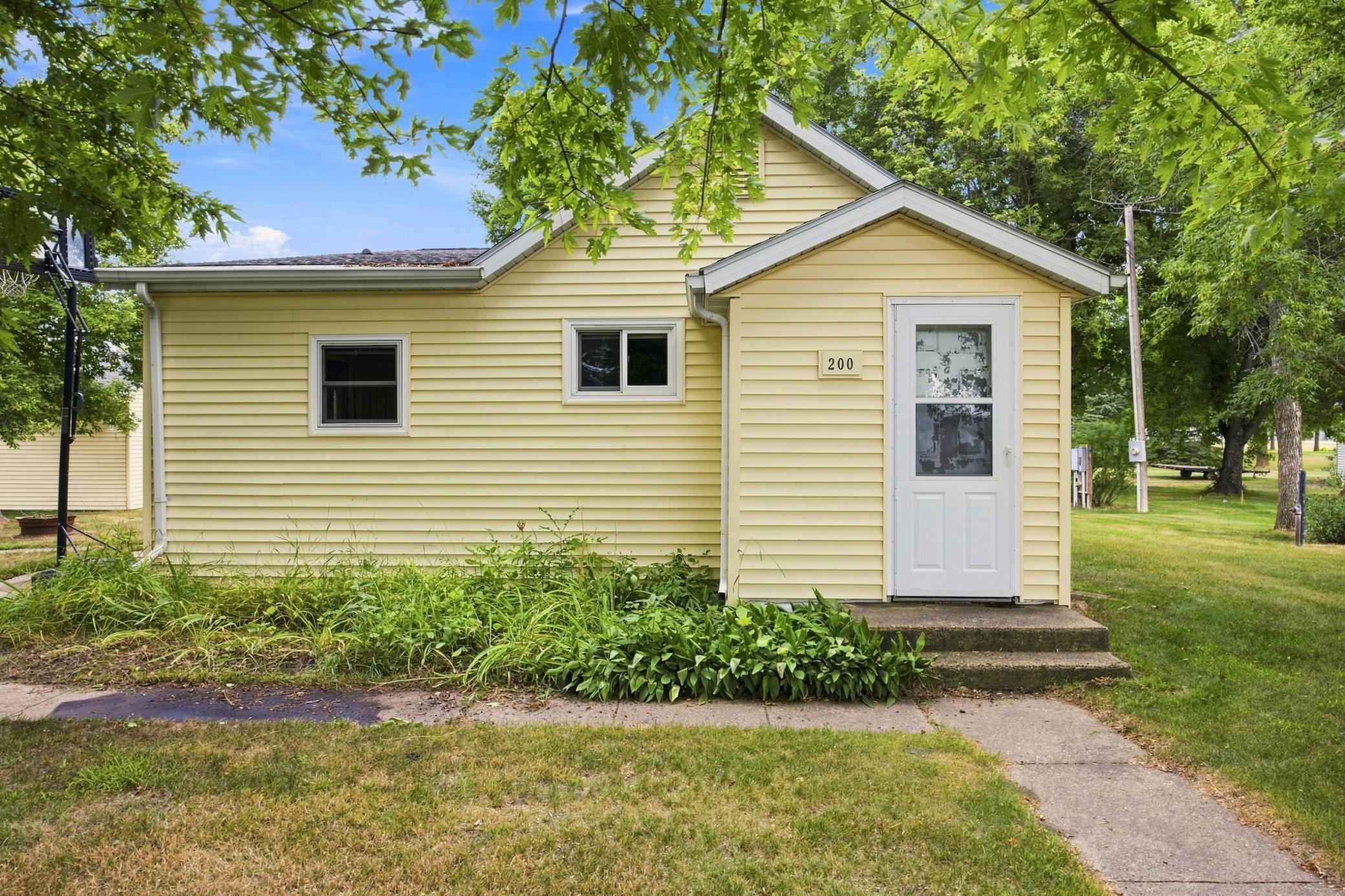 1st image of 200 Grant St N, Colfax, ND 58018 | MLS# 7126656