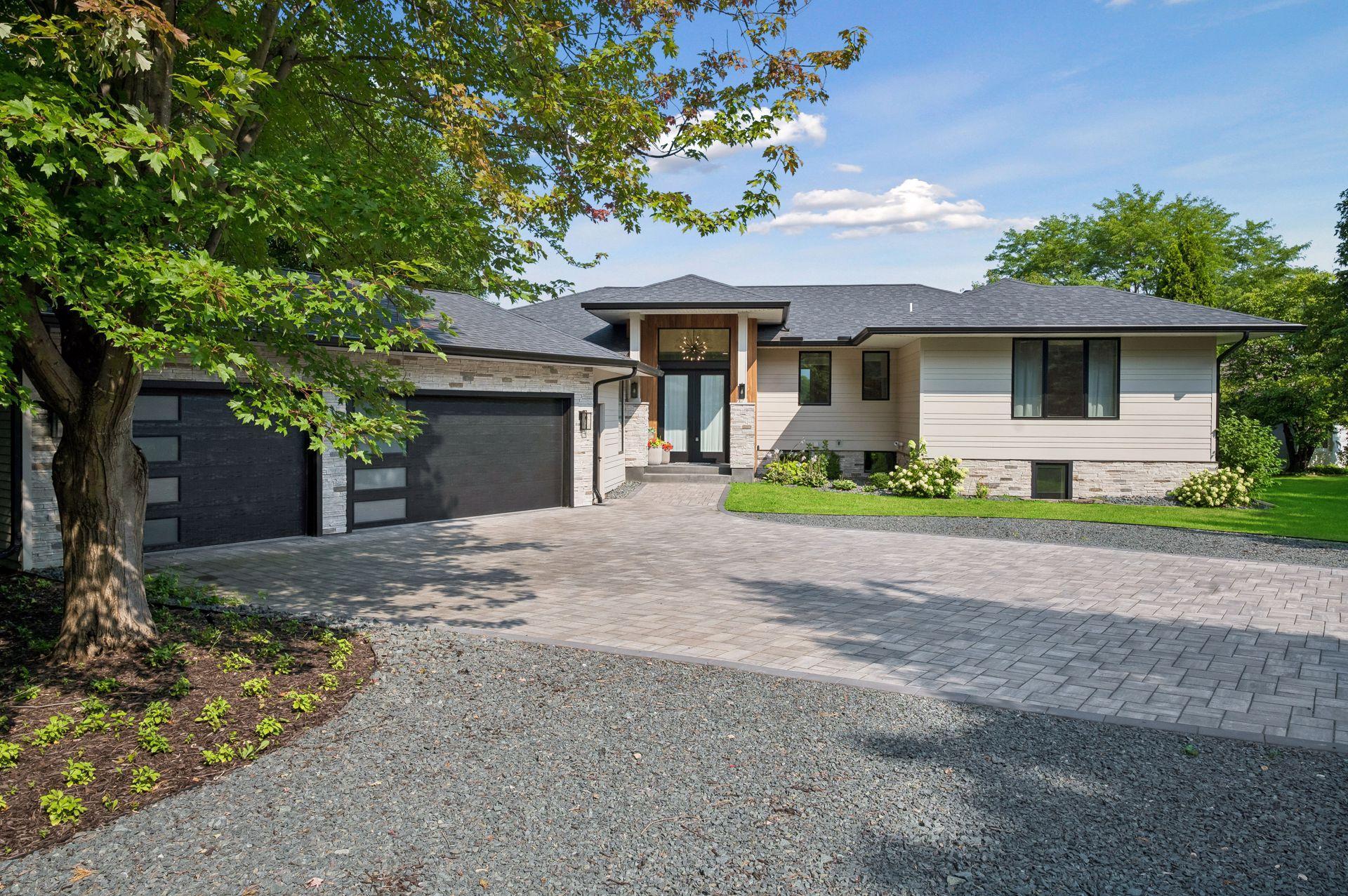 2nd image of 2 Maclynn Rd, Excelsior, MN 55331 | MLS# 7126683