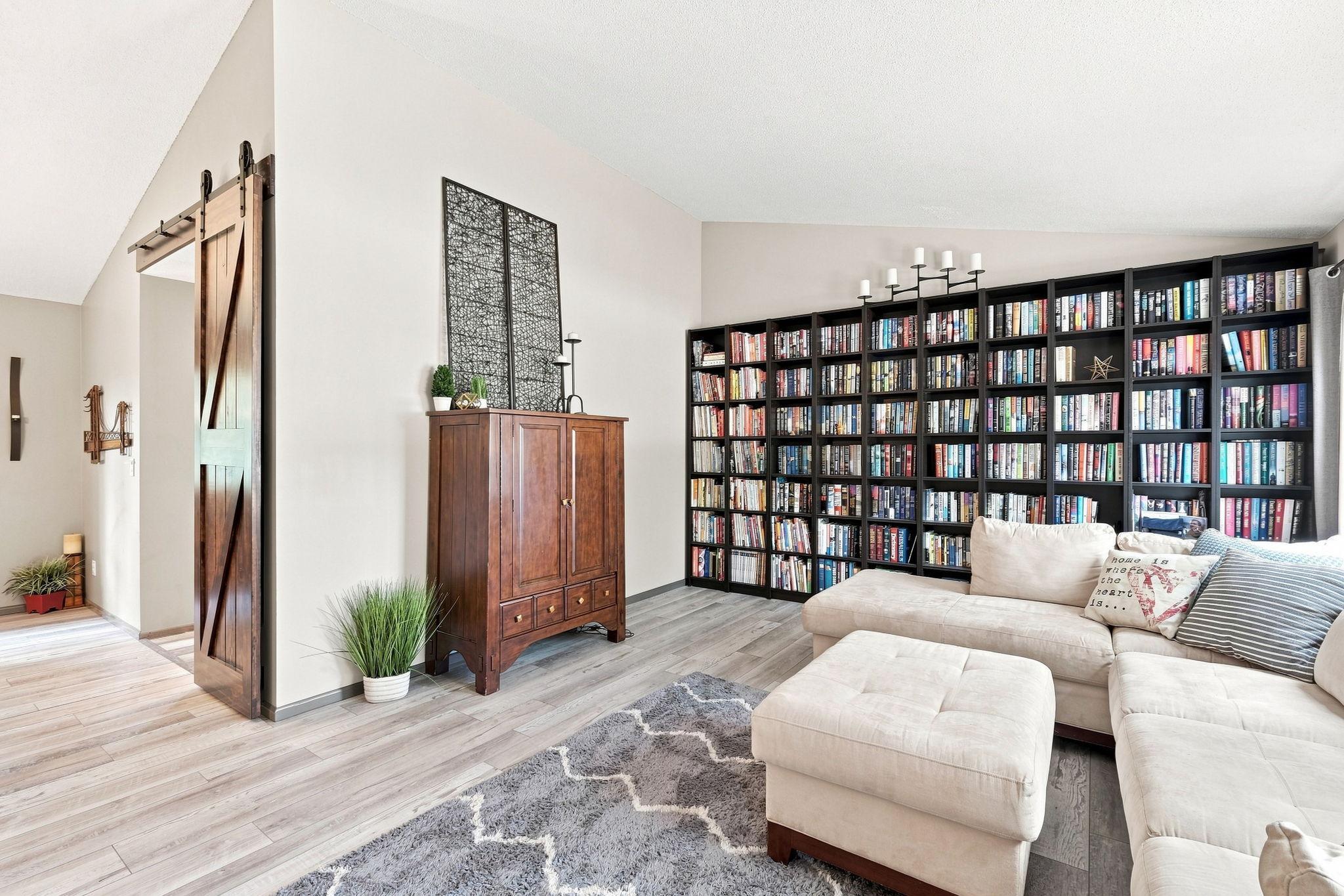 4th image of 6649 Buckingham Rd, Saint Paul, MN 55125 | MLS# 7126698