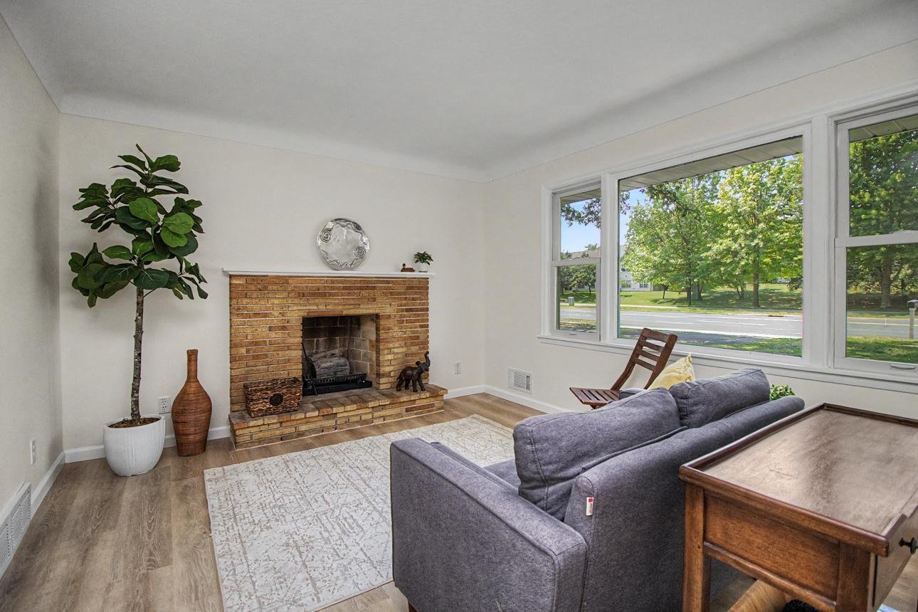 4th image of 6230 Cahill Ave, Inver Grove Heights, MN 55076 | MLS# 7126725