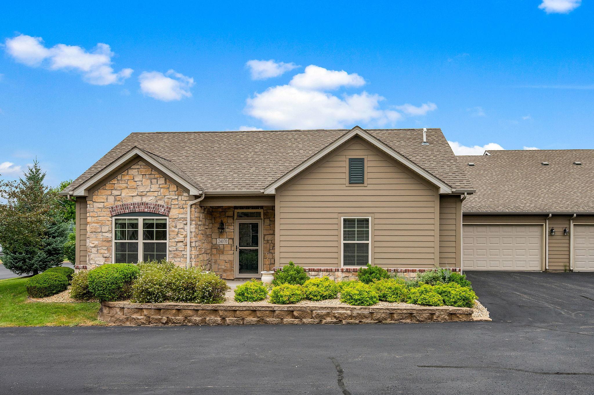 2nd image of 24070 Rivers Edge Rd, Rogers, MN 55374 | MLS# 7126734