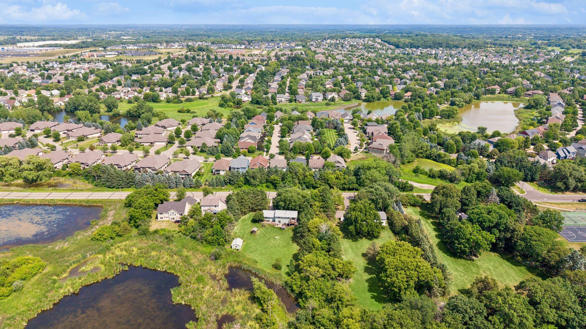 47th image of 1236 Lakemoor Dr, Saint Paul, MN 55129 | MLS# 7126750
