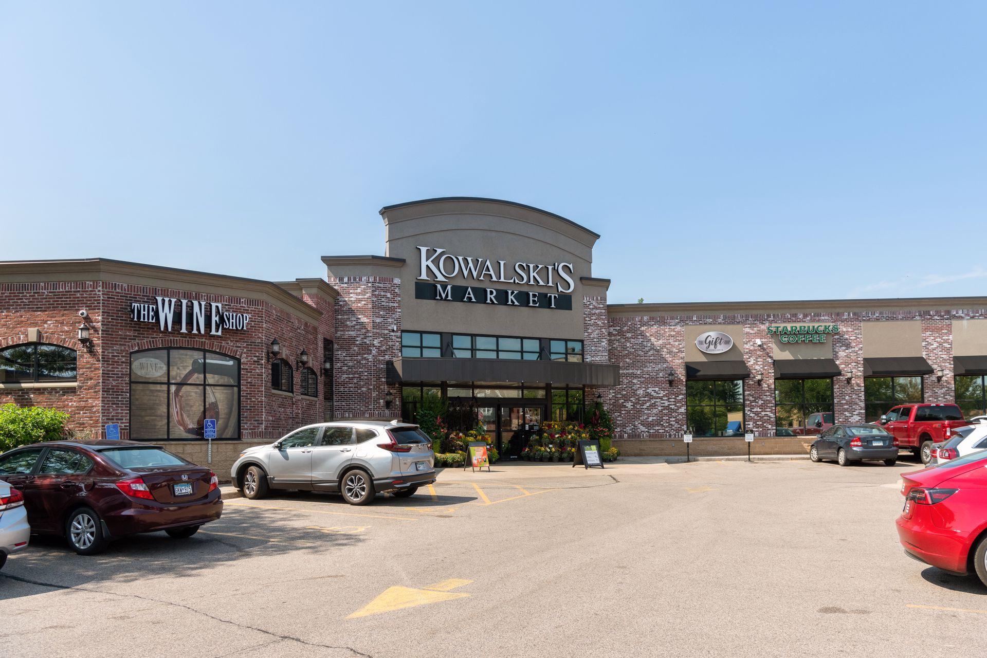 2nd image of 2733 Girard Ave S, Minneapolis, MN 55408