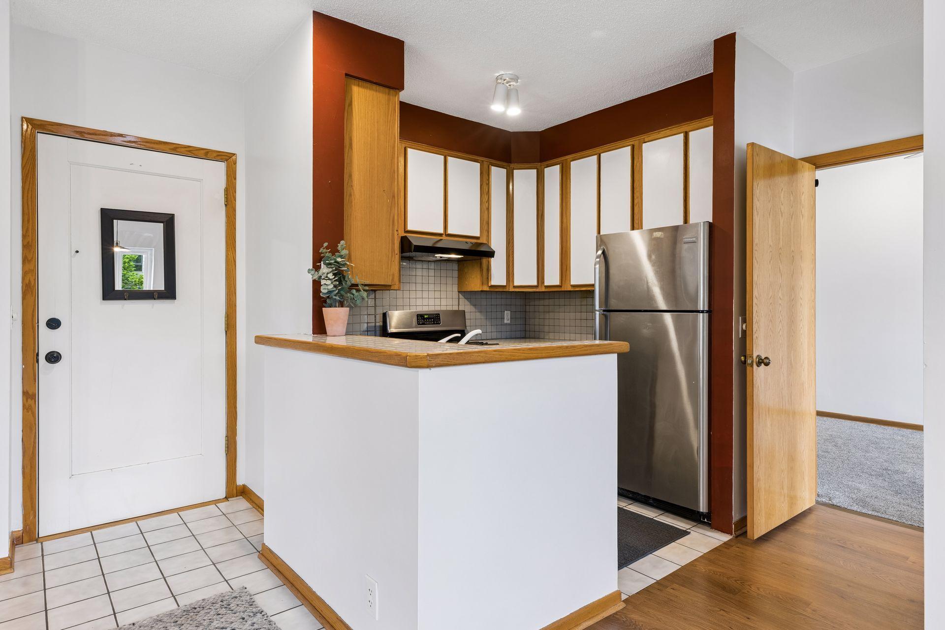 5th image of 2733 Girard Ave S #305, Minneapolis, MN 55408 | MLS# 7126760