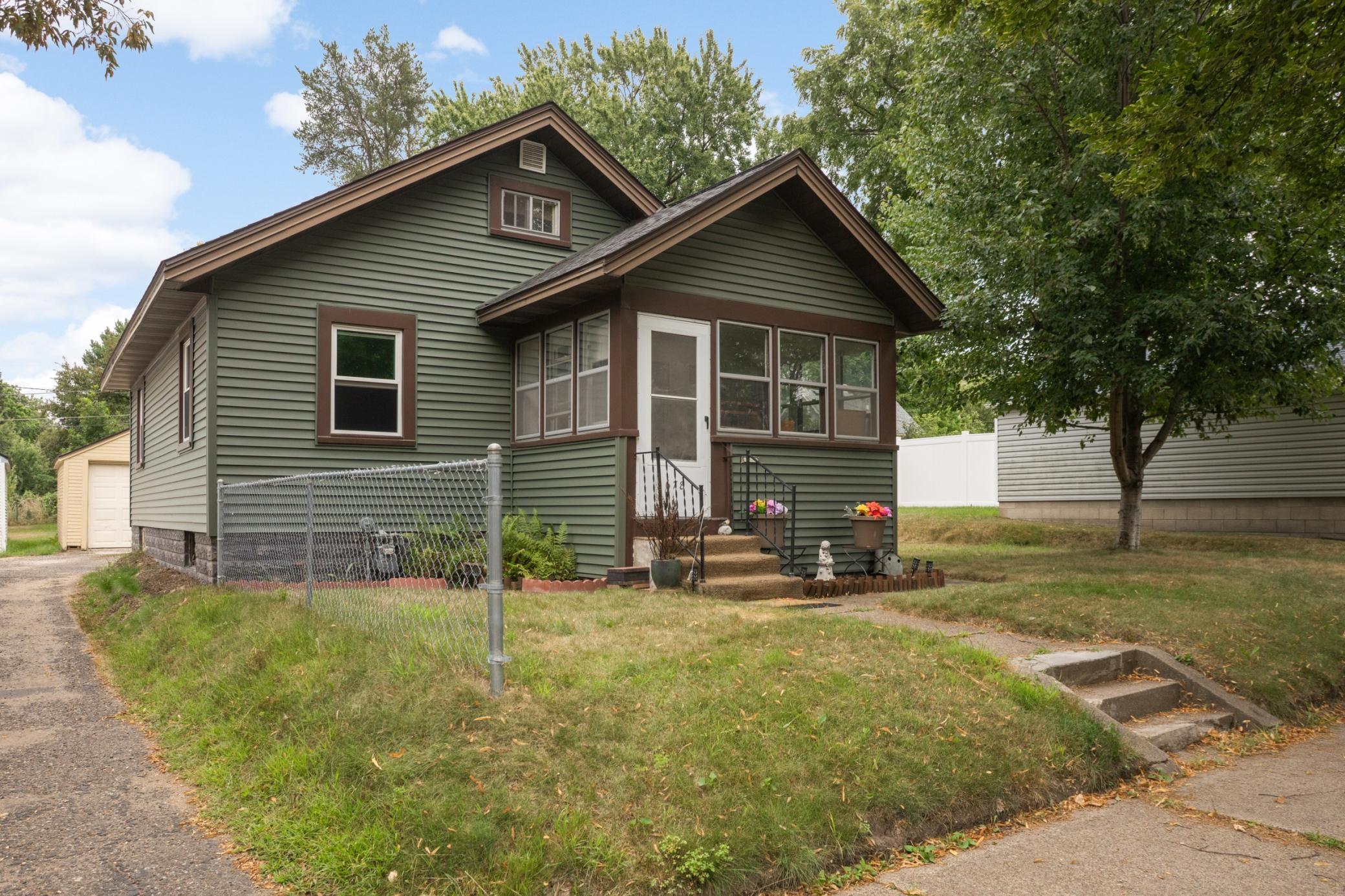 2nd image of 678 Hazel St N, Saint Paul, MN 55119 | MLS# 7126783