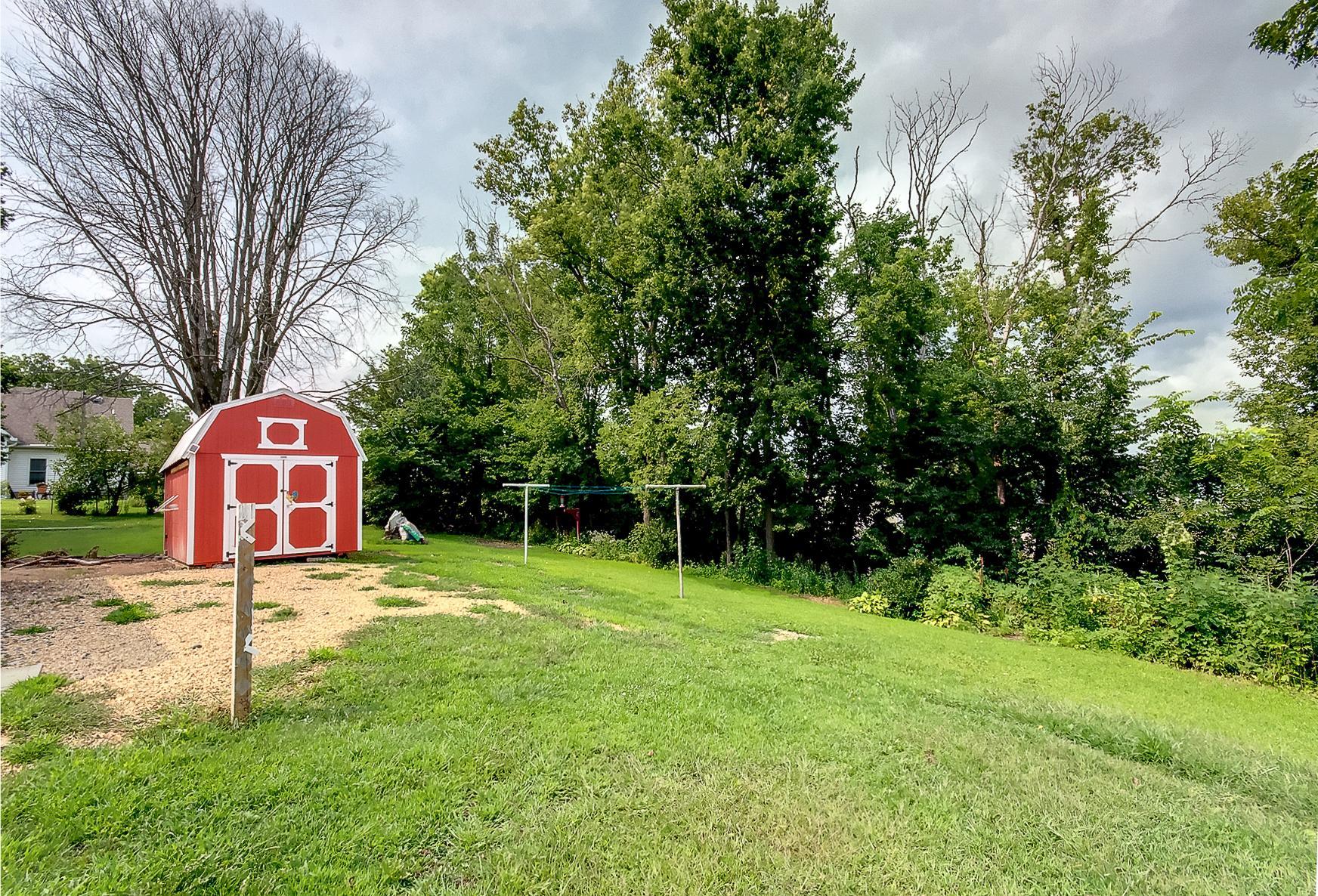 41st image of 220 Green St W, Waterville, MN 56096 | MLS# 7126822