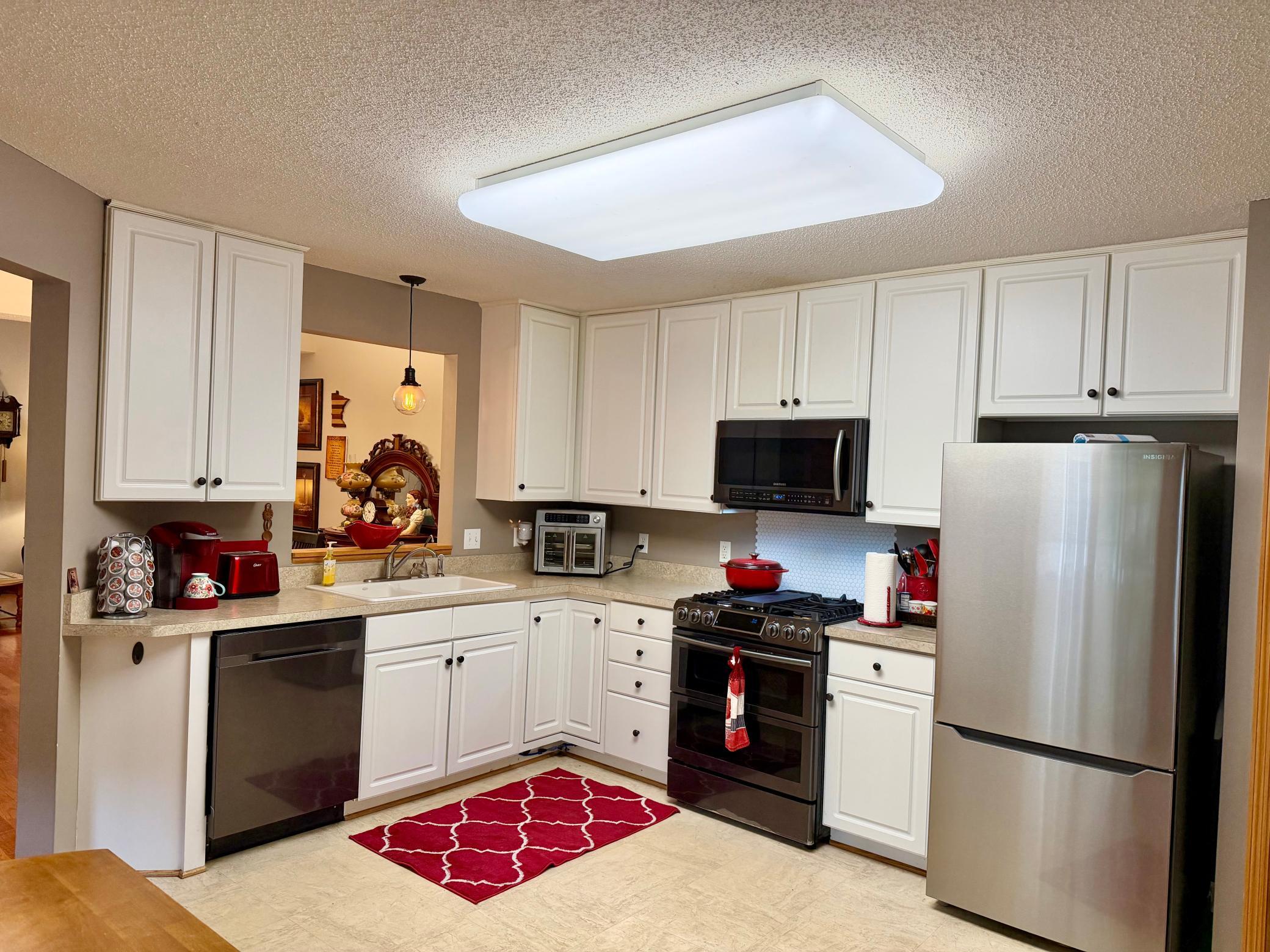 3rd image of 18699 Kalmar Ct, Lakeville, MN 55044 | MLS# 7126832