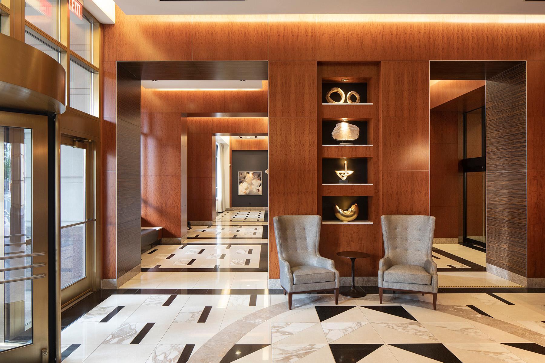 2nd image of The Carlyle, Minneapolis, MN 55401