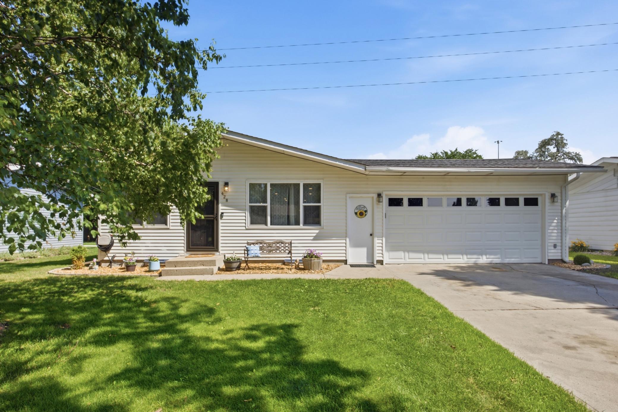 2nd image of 428 Brook Ave, Moorhead, MN 56560 | MLS# 7126935