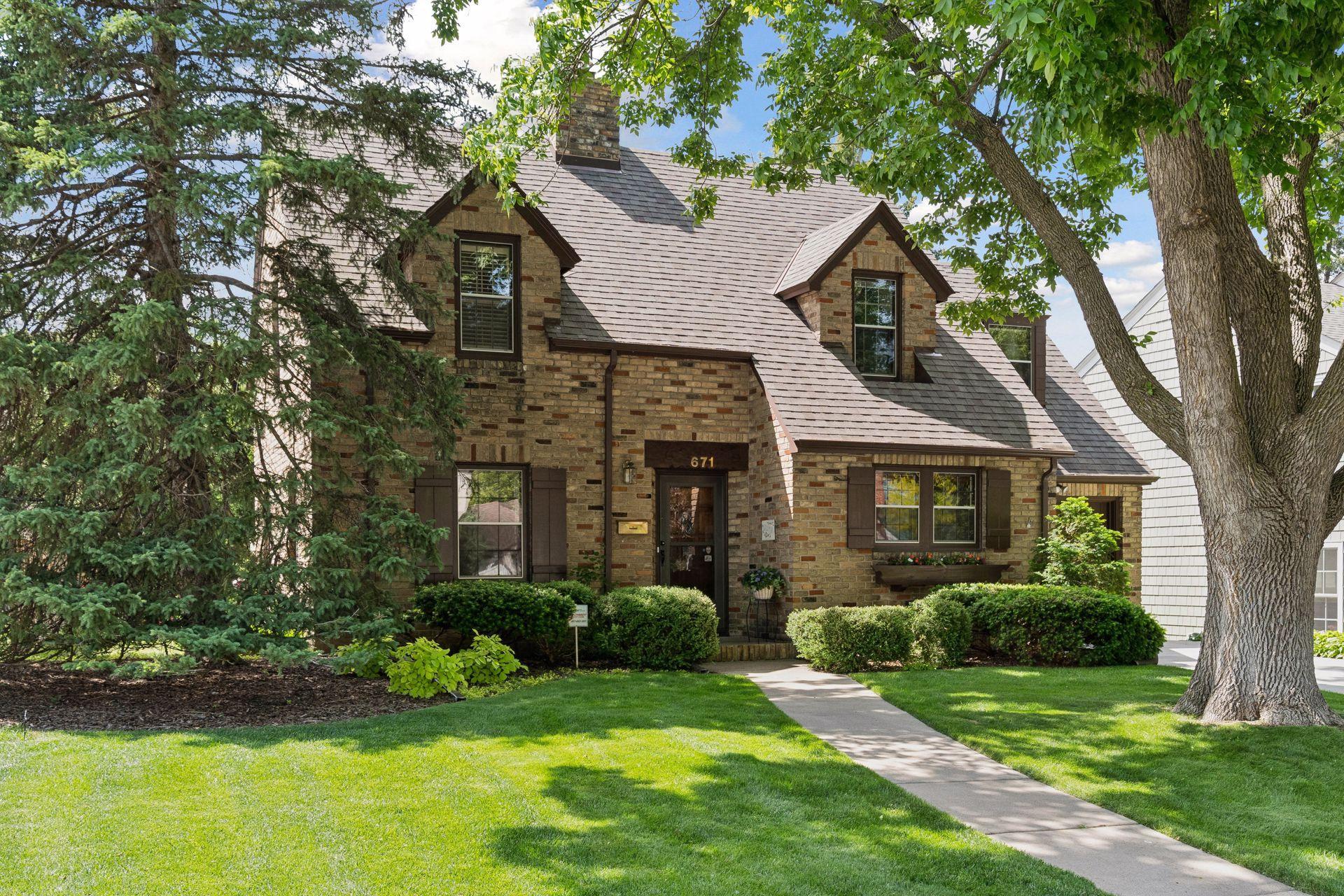1st image of 671 Josephine Pl, Saint Paul, MN 55116 | MLS# 7126940