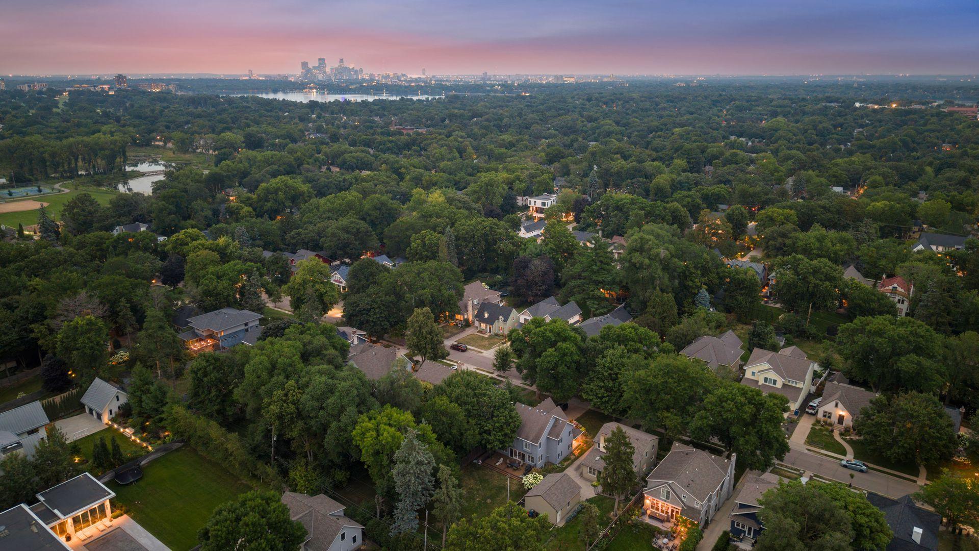 4th image of 4235 Alden Dr, Minneapolis, MN 55416 | MLS# 7126958
