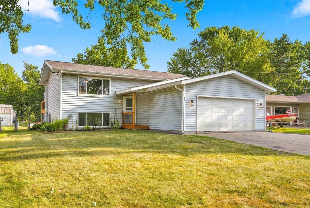 1st image of 205 W Elm St, Roberts, WI 54023 | MLS# 7126979