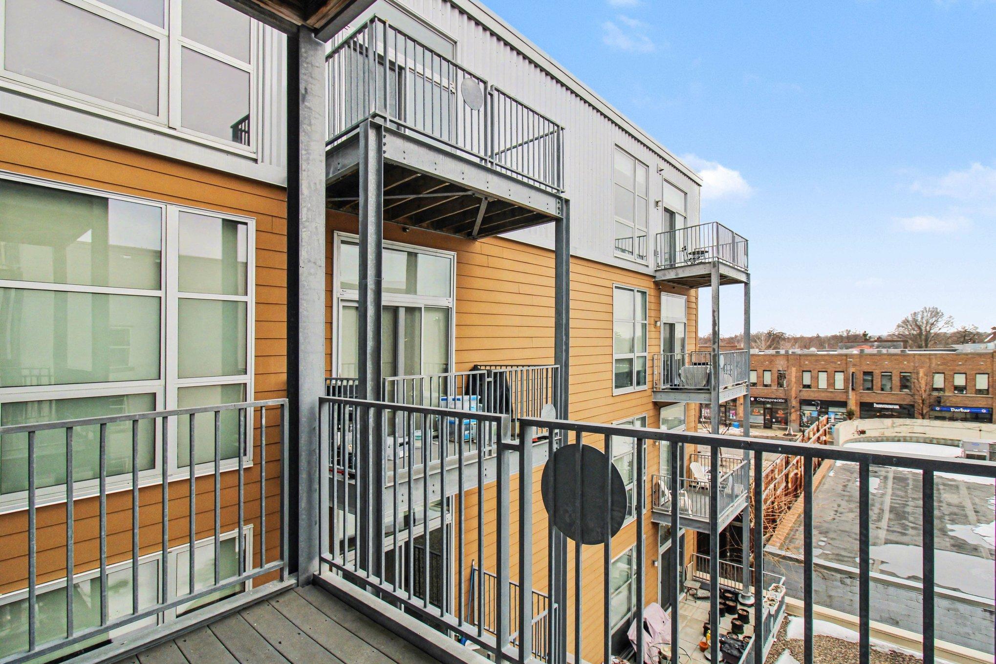 2nd image of 1211 Lagoon Ave, Minneapolis, MN 55408