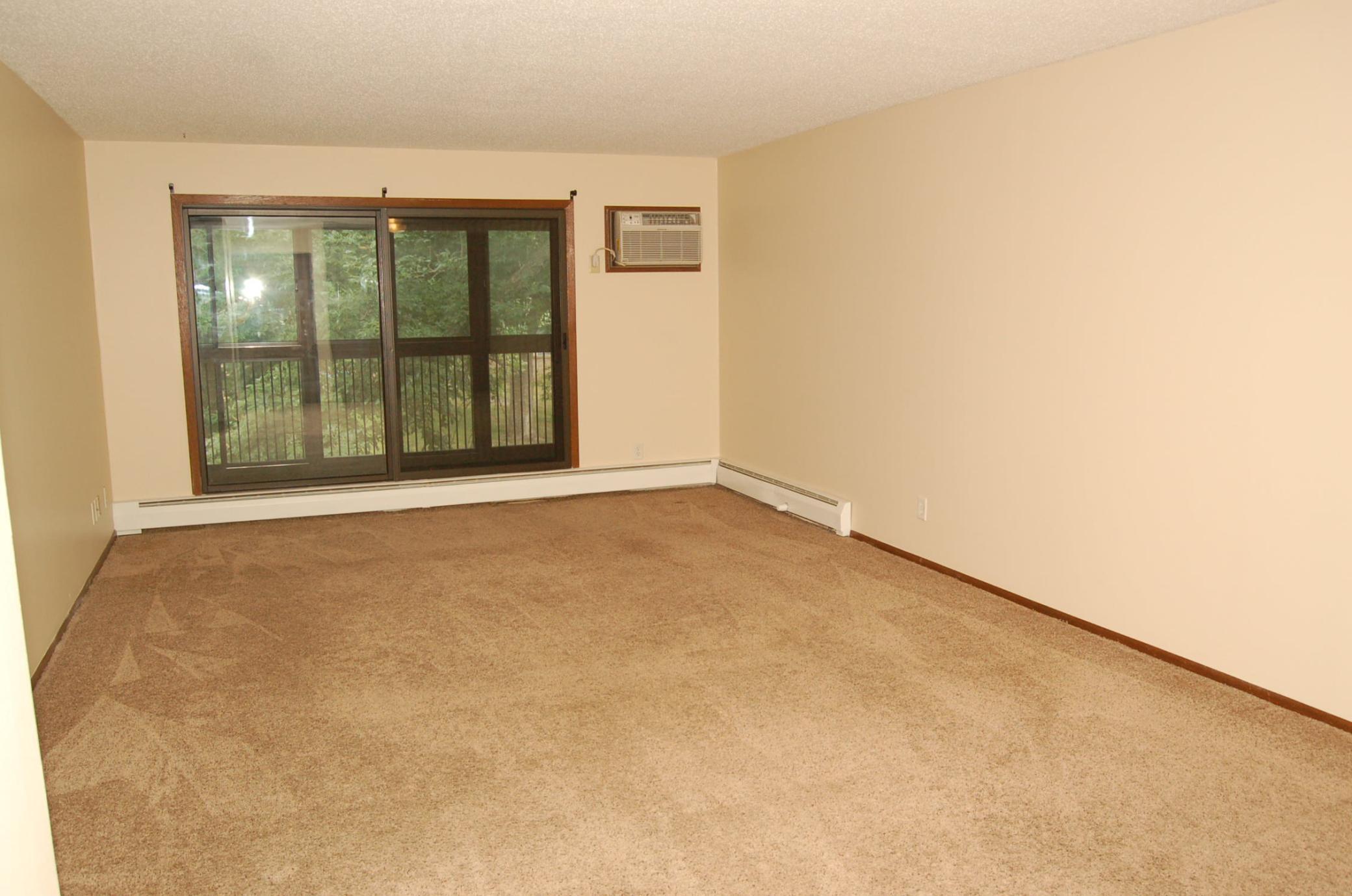 4th image of 1887 Silver Bell Rd #318, Saint Paul, MN 55122 | MLS# 7127007