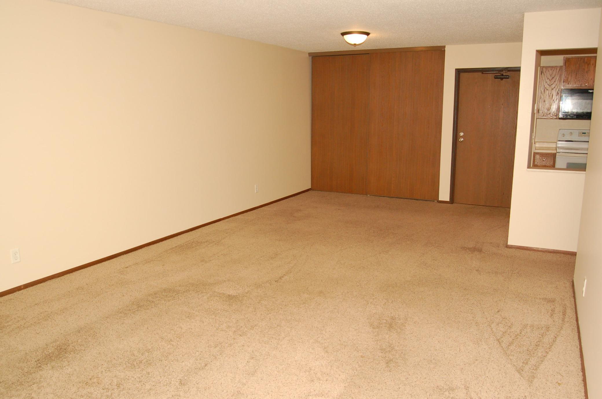 2nd image of 1887 Silver Bell Rd #318, Saint Paul, MN 55122 | MLS# 7127007