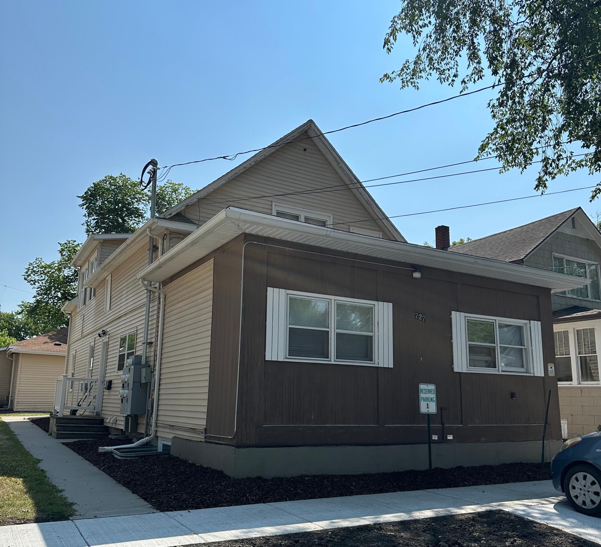 1st image of 727 3rd St N, Fargo, ND 58102 | MLS# 7127015