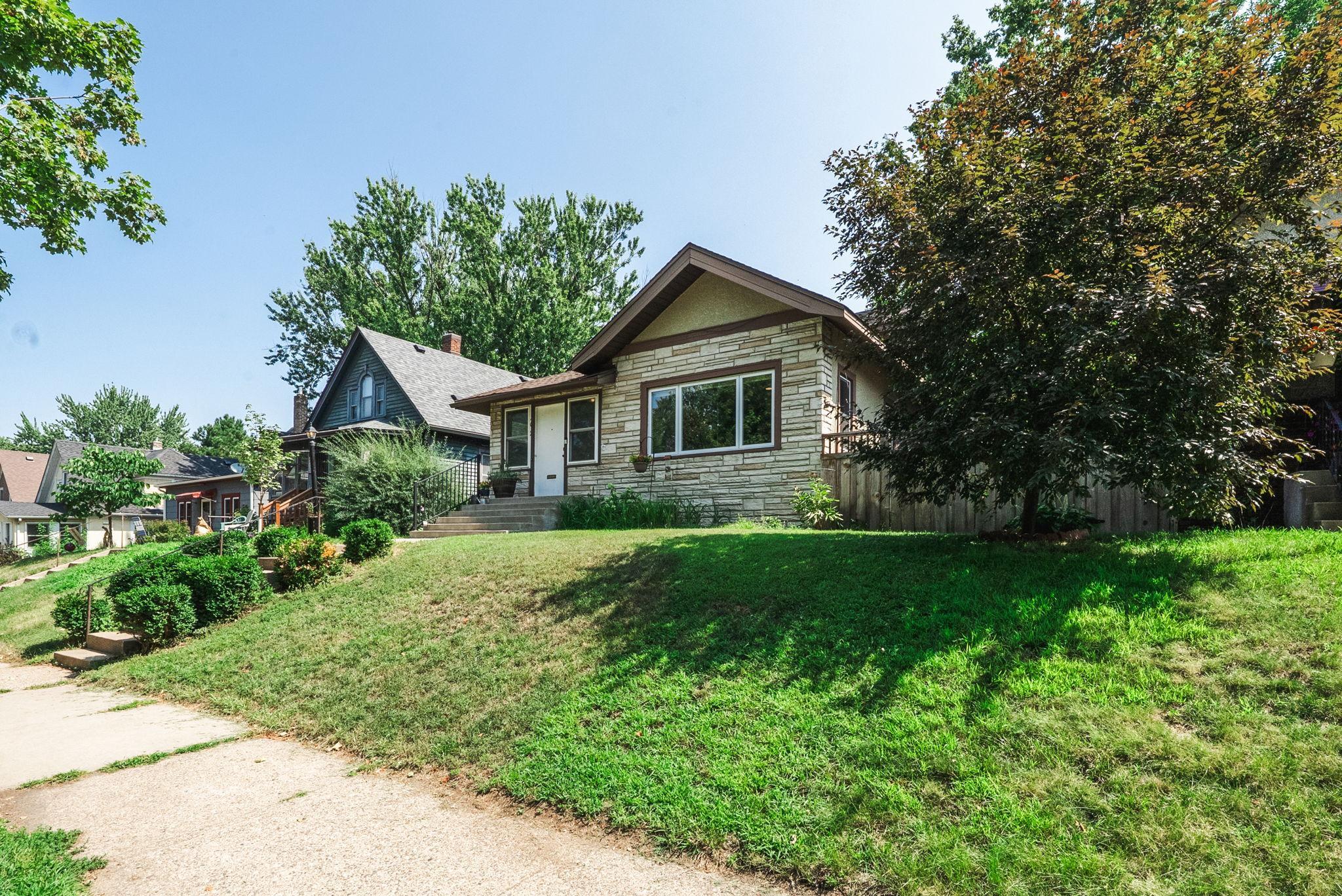 2nd image of 4037 Elliot Ave, Minneapolis, MN 55407 | MLS# 7127060