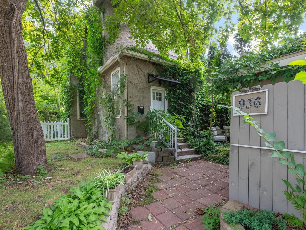 2nd image of 936 4th St E, Saint Paul, MN 55106 | MLS# 7127061