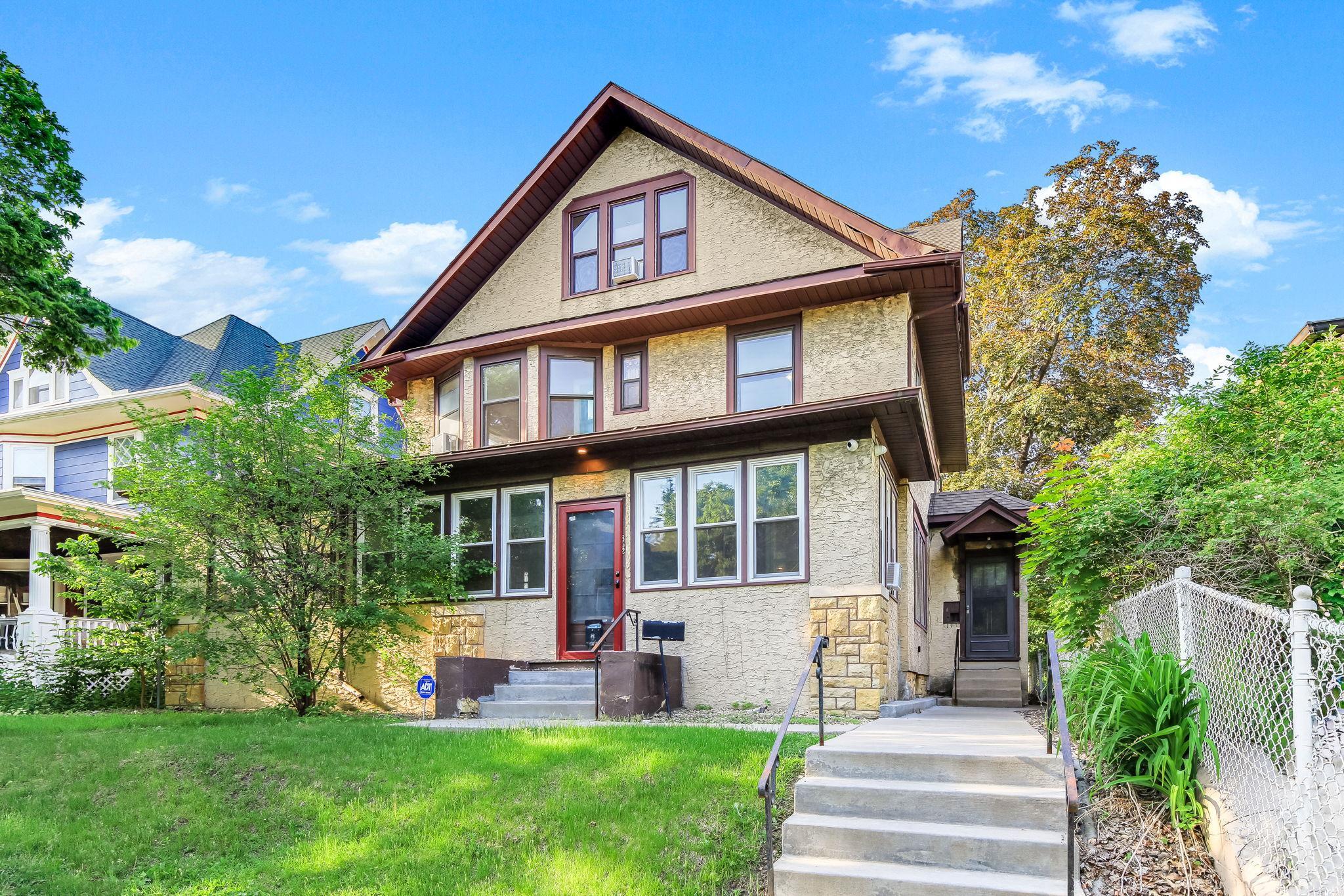 1st image of 852 Ashland Ave, Saint Paul, MN 55104 | MLS# 7127062