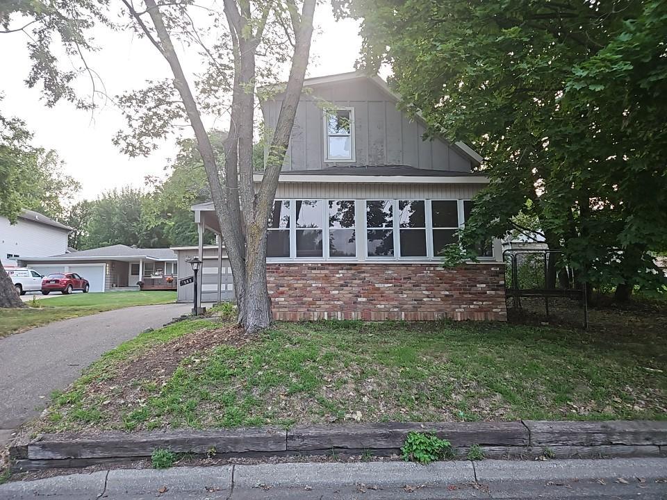 2nd image of 1069 Seminole Ave, Saint Paul, MN 55118 | MLS# 7127075