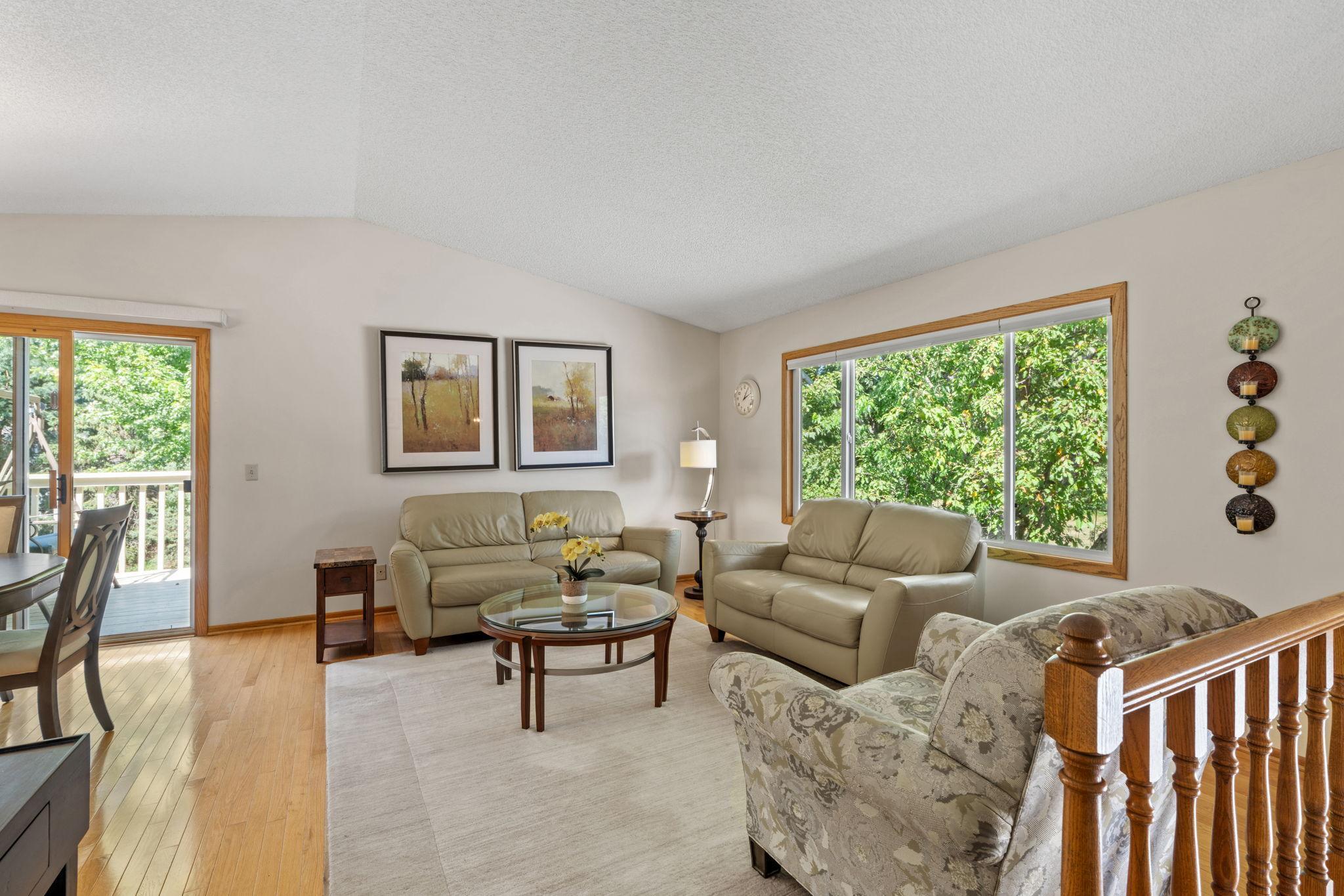 2nd image of 9952 107th Ave N, Maple Grove, MN 55369 | MLS# 7127079