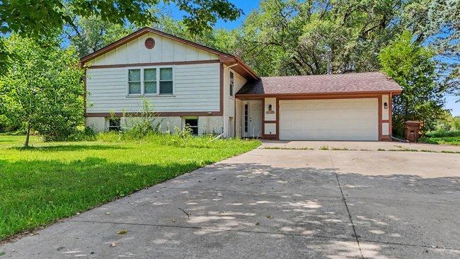 1st image of 10895 Bechtold Rd, Rogers, MN 55374 | MLS# 7127223