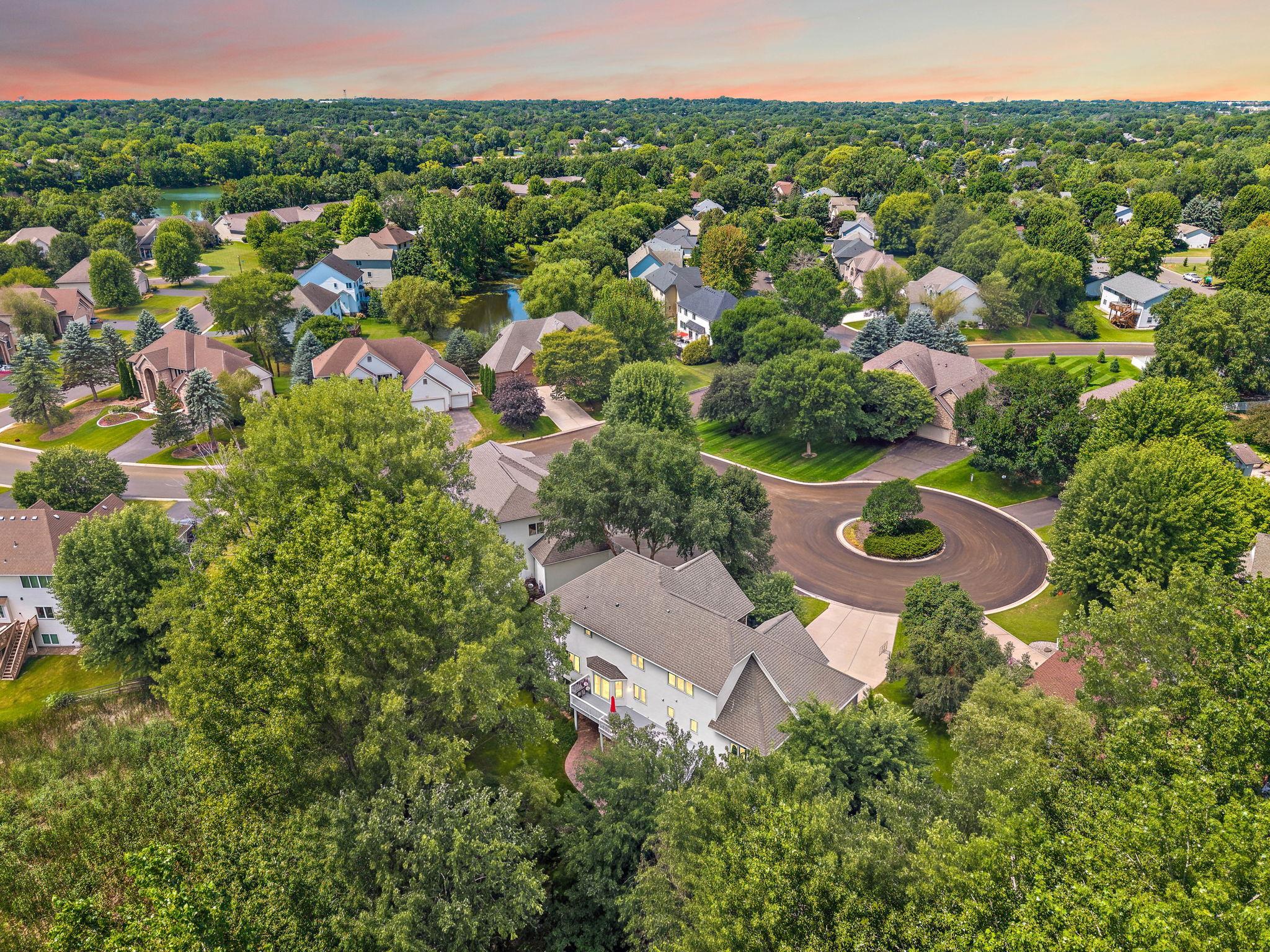 5th image of 1401 Larkspur Ct, Saint Paul, MN 55129 | MLS# 7127254