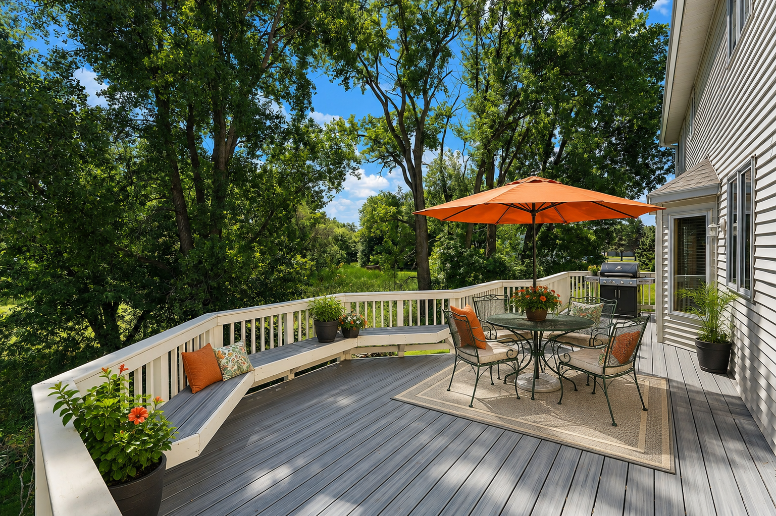 3rd image of 1401 Larkspur Ct, Saint Paul, MN 55129 | MLS# 7127254
