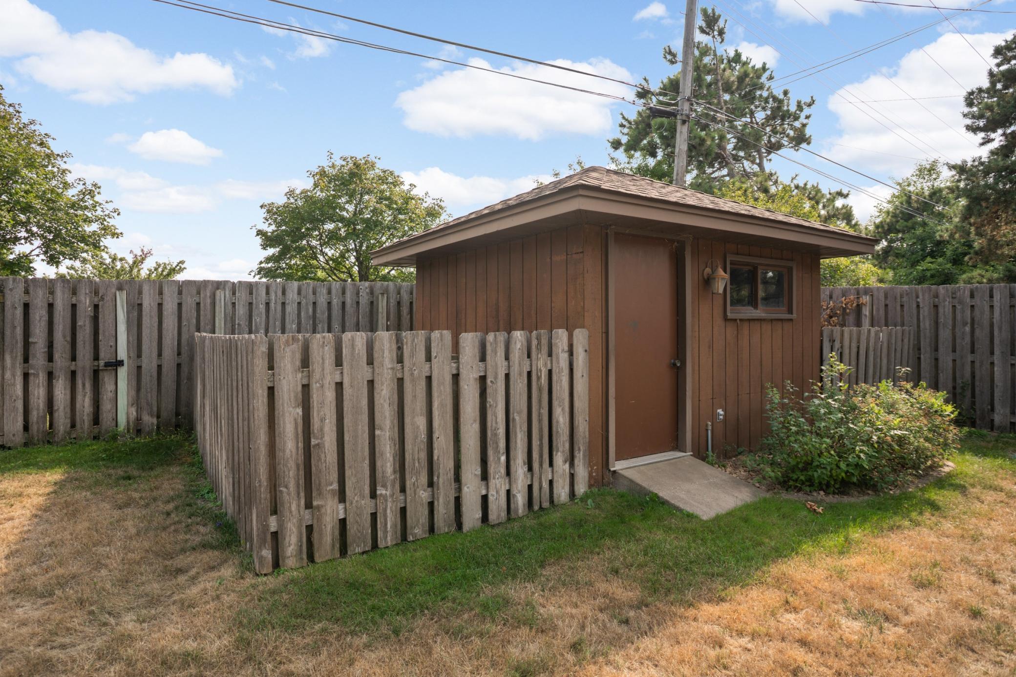 34th image of 610 57th Ave Ne, Minneapolis, MN 55432 | MLS# 7127259