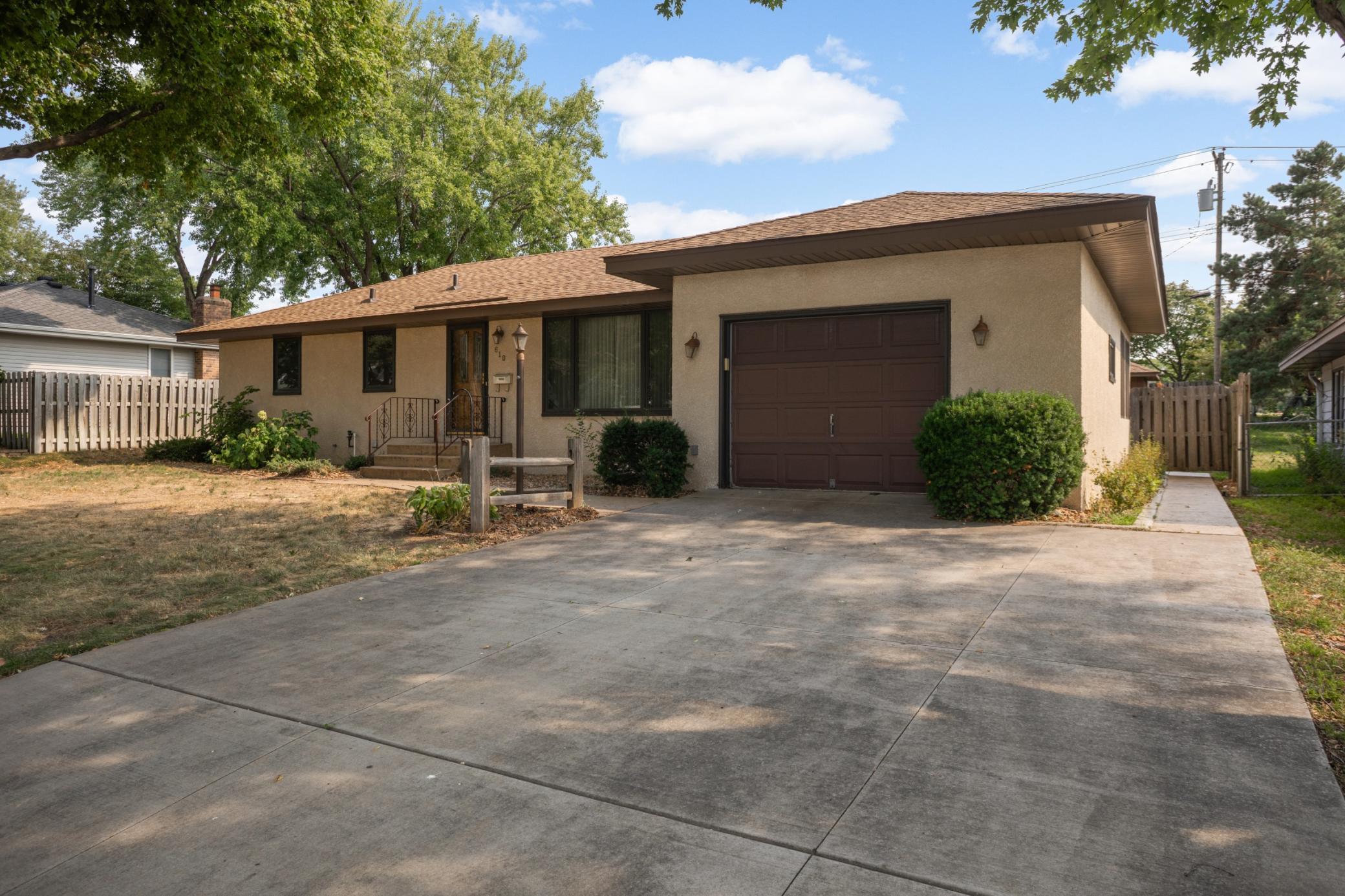 3rd image of 610 57Th Ave Ne, Minneapolis, MN 55432 | MLS# 7127259
