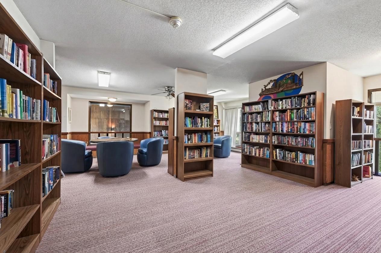 2nd image of 122 Demont Ave E, Saint Paul, MN 55117
