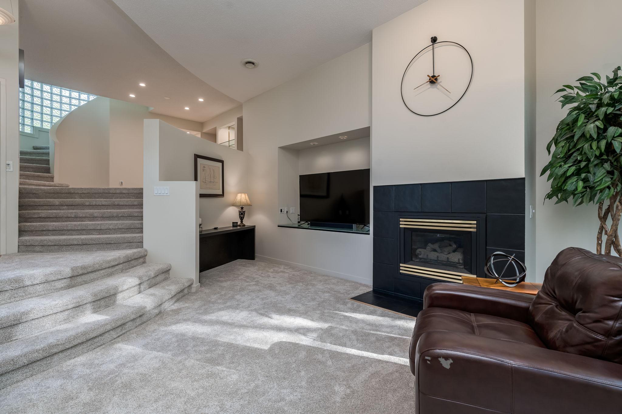 4th image of 317 Meadow Woods Dr, Mankato, MN 56001 | MLS# 7127355