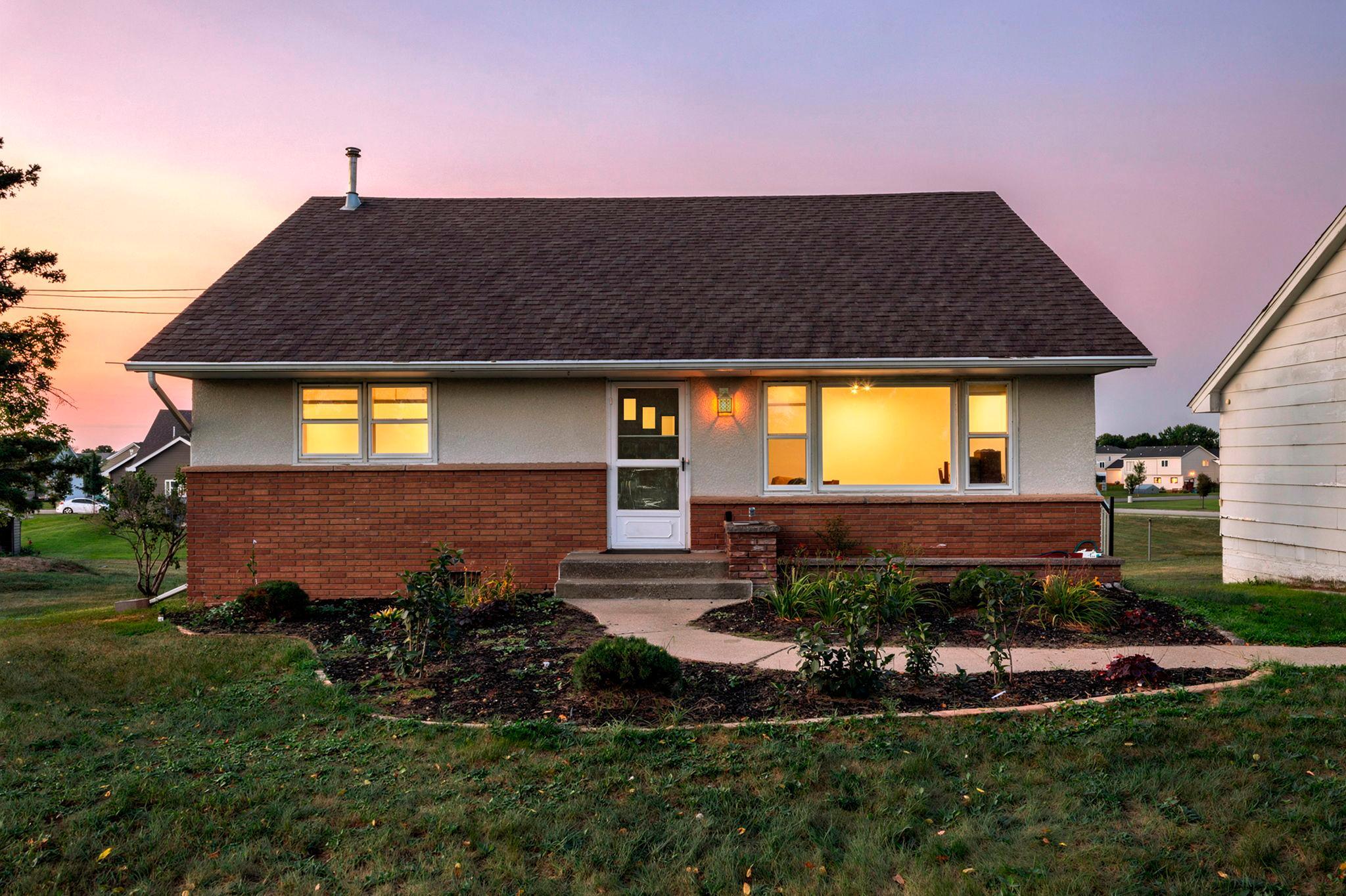 1st image of 527 River Rd Ne, Hanover, MN 55341 | MLS# 7127358