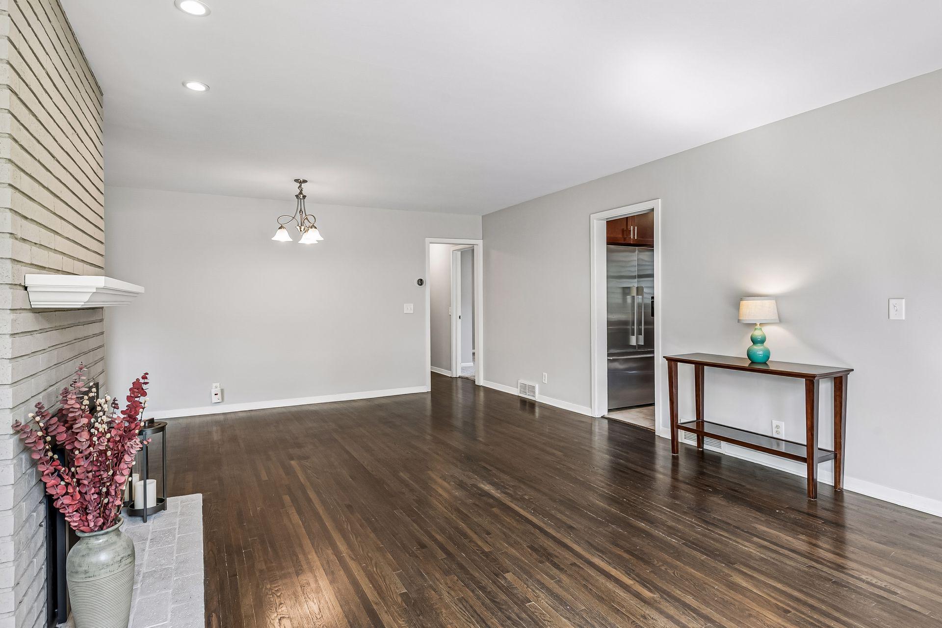 3rd image of 5900 Queen Ave S, Minneapolis, MN 55410 | MLS# 7127360