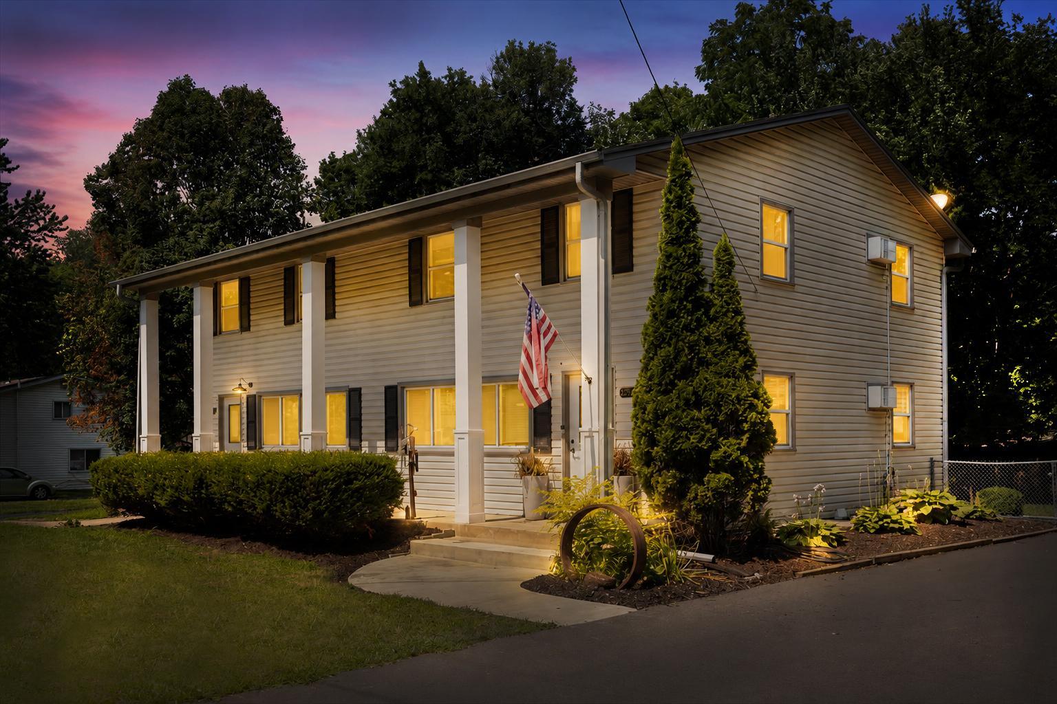 3rd image of 25640 Wild Rose Ln, Excelsior, MN 55331 | MLS# 7127386