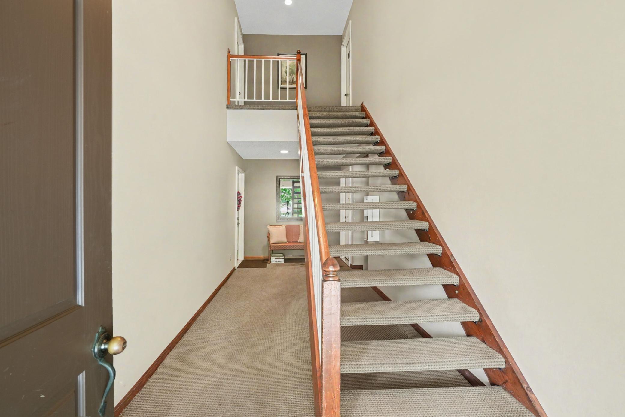 4th image of 4213 Oakmede Ln, White Bear Lake, MN 55110