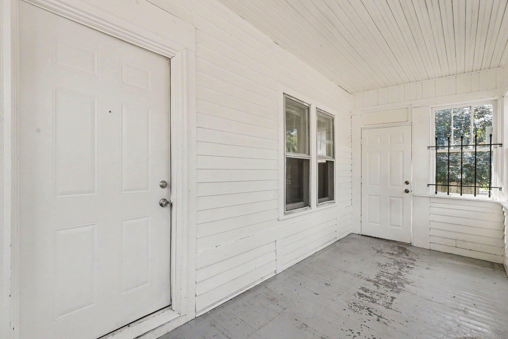 3rd image of 498 Beaumont St, Saint Paul, MN 55130 | MLS# 7127509